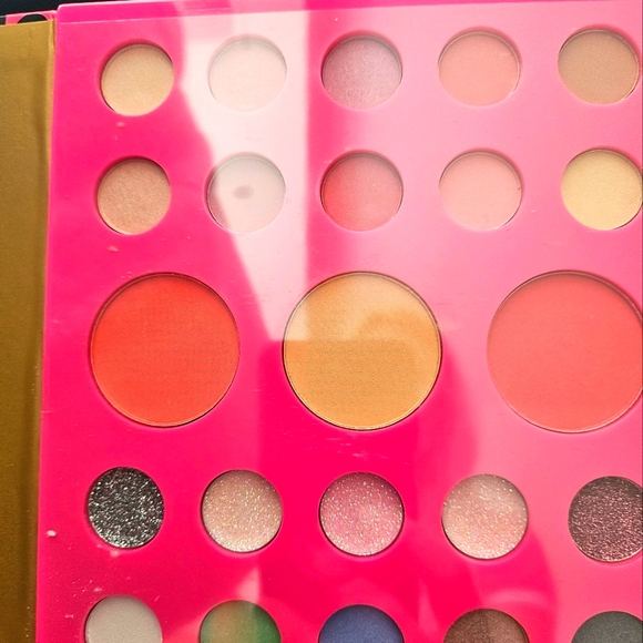 Claire's makeup set - Picture 5 of 5